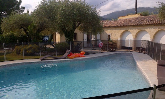 Saint-Jacques Villa | Calma absoluta con piscina privada en un campo de olivos