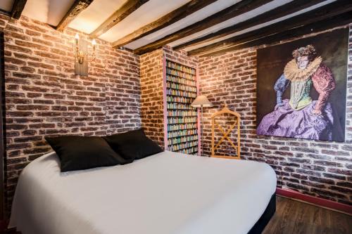 Quartier de la Folie-Mericourt Hotel | Absolute Hotel Paris République