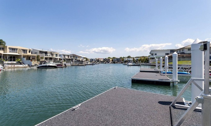 Biggera Waters Casa | Absolute Waterfront Elegancy