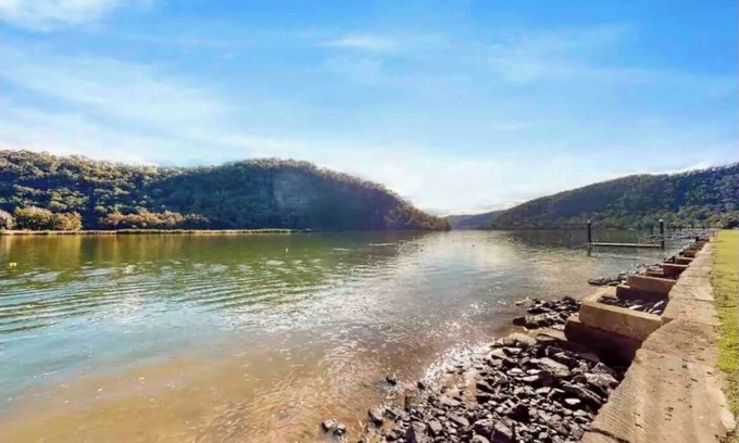 Wisemans Ferry Cabina | Absolute Waterfrontage - 3 bedroom plus loft - Cabin 11
