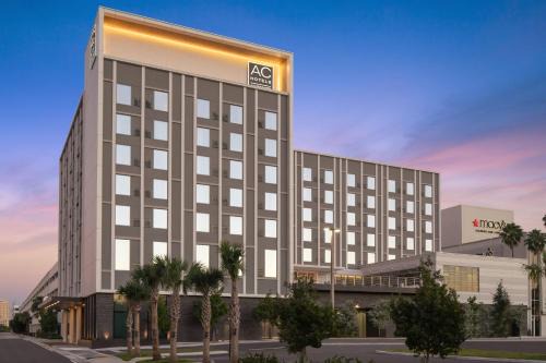 Ludlam Hotel | AC Hotel by Marriott Miami Dadeland