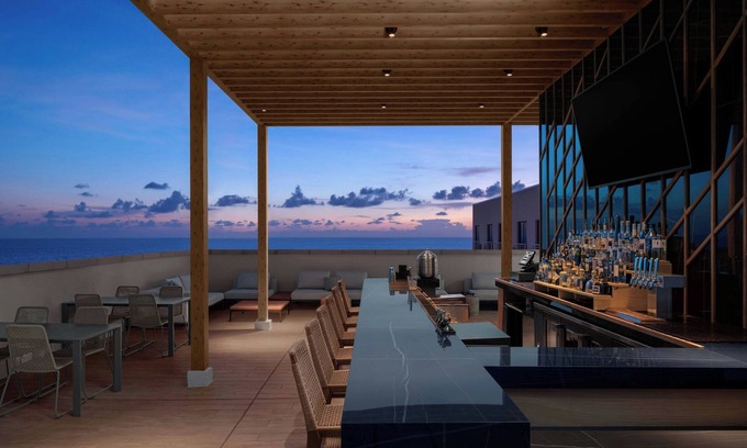 Clearwater Beach Hotel | AC Hotel Clearwater Beach