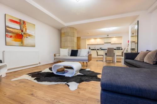 Fort Augustus Apartamento | AC19 Lower North Aisle - Luxury Self Catering 2 Bedroom Apartment