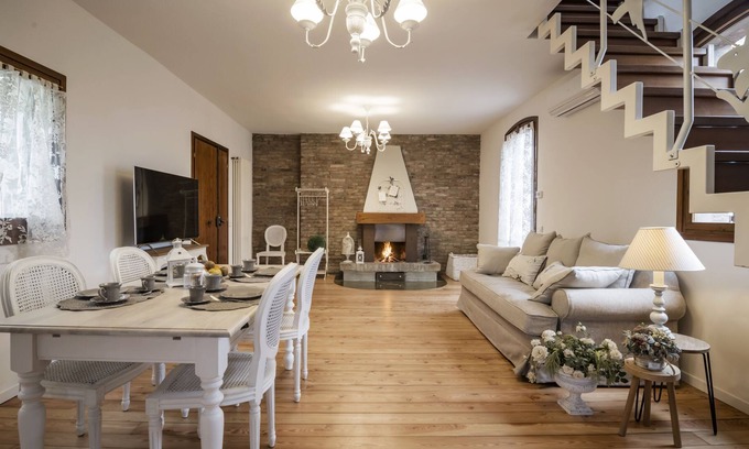 Santo Stefano Casa | ACADEMIA EN EL COLLE - CASA DELLE ROSE