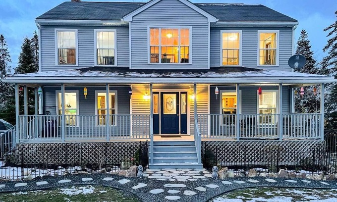 Bass Harbor Casa | Acadia Escape & Blue Lobster@Acadia NP, Sleeps 19 people, A/c, Seafood, firepit