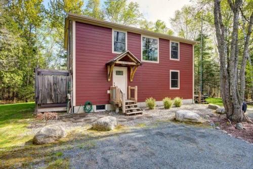Lamoine Beach Casa | Acadia Lobsterman's Secret Cottage