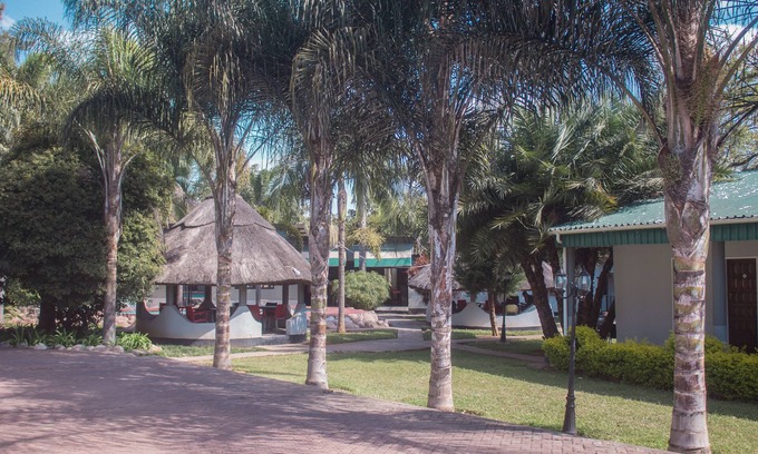 Lusaka Cabina | Acamms Lodge Roma