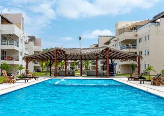 Playa Diamante Apartamento | Acapulco Great location Pool Gym and Smart TV