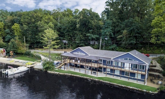 Cassopolis Casa | Accessible Blue Spruce Lodge: 340ft of Lake Frontage, 80-ft wide Sandy Beach!