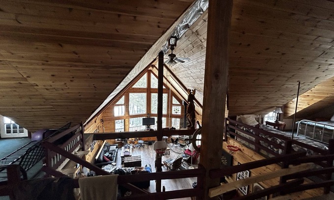 Eagle Lake Cabaña | Accessible private spacious lakefront playhouse
