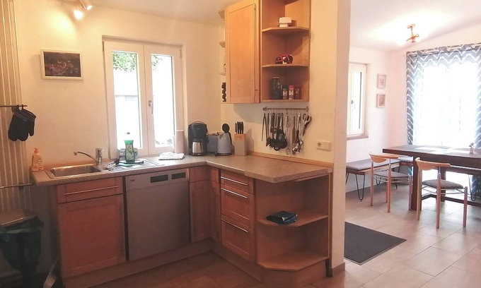 Neuerburg Casa | Accommodation for 6 guests with 3 bedrooms, 3 bathrooms & parking spaces