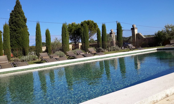 Tulette Otro | Alojamiento en Drôme Provençale en una casa de campo del siglo XVIII con piscina
