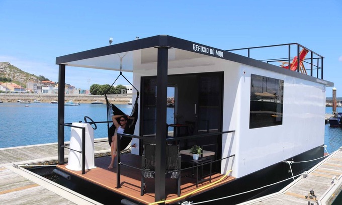 Muxia Alquiler De Eote | Alojamiento en barco con las comodidades de una casa en Muxía.