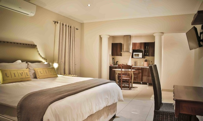 Centurion Apartamento | Accommodation @ Van's