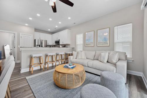 Myrtle Beach Casa | Ace Basin - Across from ocean - Pet friendly