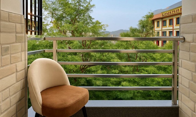 Ghata Hotel | ACE STAYZ Sector55 Gurugram
