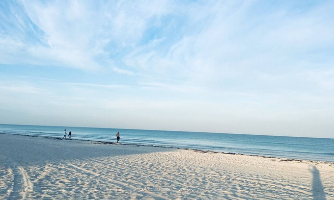 St. Pete Beach Apartamento | Across the white sand beach walking distance to Don Cesar Hotel
