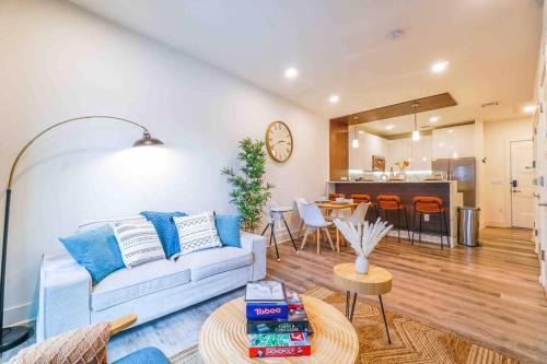 Central Business District Apartamento | Act Now 40 off! Stop browsing Book 2Queen Bds