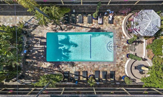 Laguna Beach Hotel | ADA in the heart of Laguna Beach stroll to everything 75