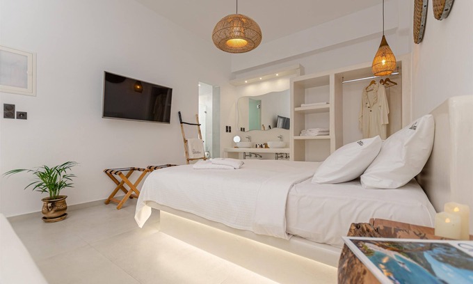 Naxos Town Casa | Adama's Suites
