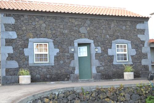Praia da Vitoria Casa | Adega Mendes