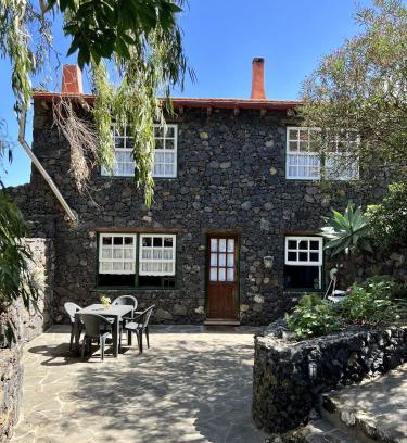 Tesbabo Casa | Adelfas Alta - Comfy Rural House, El Hierro
