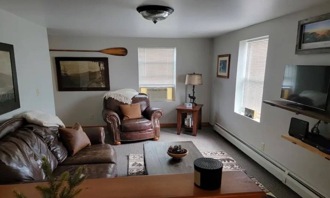 Au Sable Forks Apartamento | Adirondack Dreams is a cozy stay in the heart of the Adirondacks