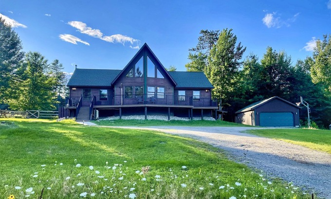 Jay Casa | Adirondack Luxury Near Whiteface, Lake Placid