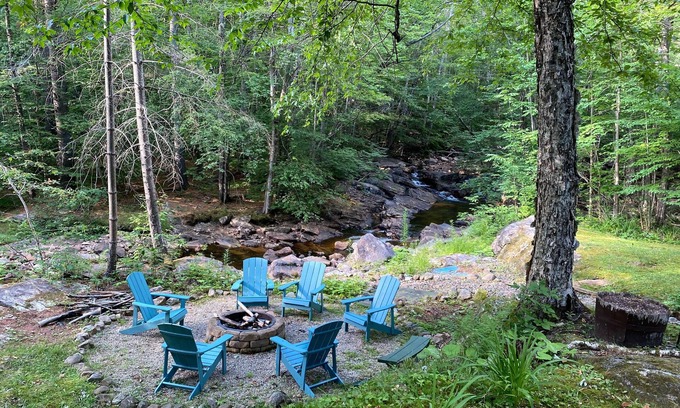 Caroga Lake Casa | Adirondacks Mountain and Lake House Retreat