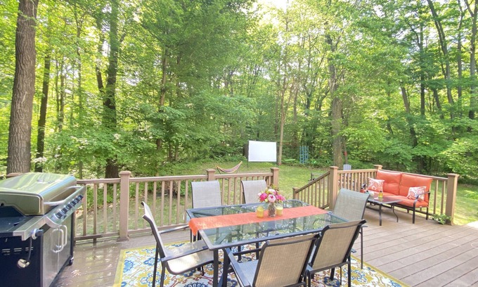 South Haven Casa | Adjacent to Van Buren State Park. Huge backyard with hot tub and fire pit.