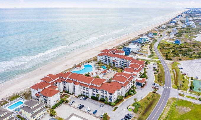 McCutcheon Field Condominio | Adorable 2 bedroom oceanfront condo