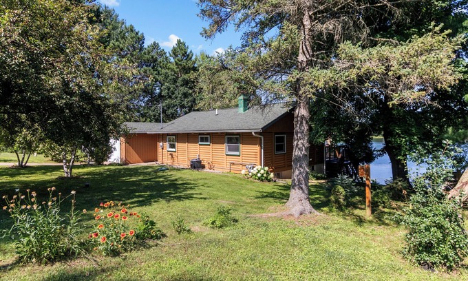 Iola Cabaña | Adorable 3-bedroom cottage in charming Iola