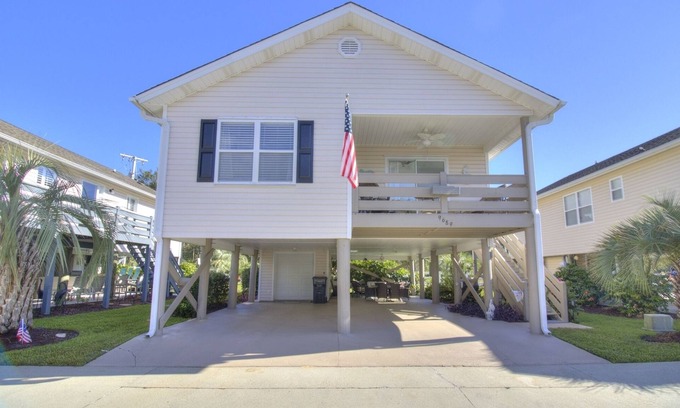 Myrtle Beach Cabaña | Adorable 3BR 2BA Cottage - Shore Drive Area of Myrtle Beach!