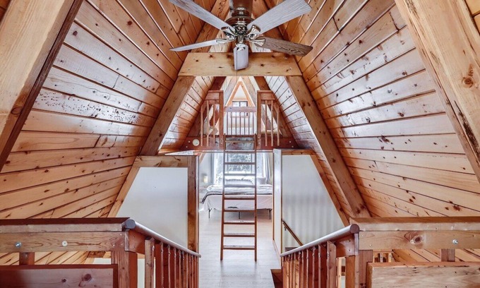 Florissant Chalet De Esquí | *Adorable A-Frame* Hot Tub | Pac-Man | Fire Pit