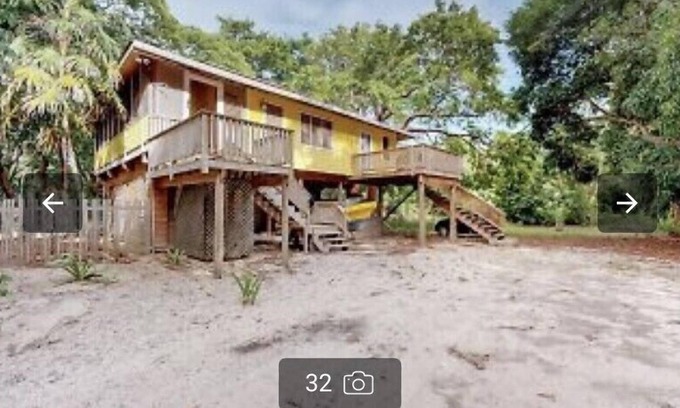 Lawson Rock Casa | Adorable and quaint cabana 50 yards from beach