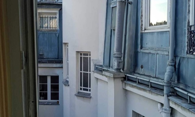 Quartier Sainte-Avoye Cama Y Desayuno | Adorable and typically Parisian maid's room