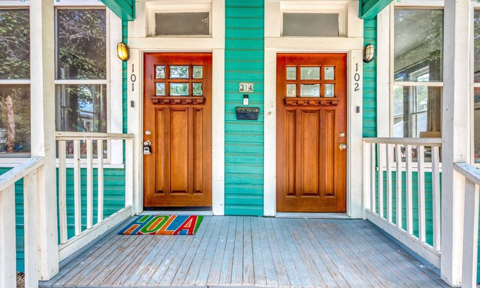 Southtown Apartamento | Adorable Apt Near Downtown | Ideal for Longer Stays