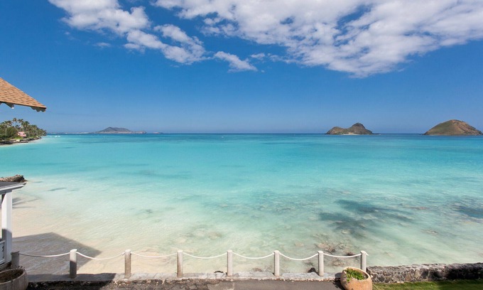 Lanikai Casa | ¡Adorable casa frente a la playa, ubicada en la apartada White Sand Beach!