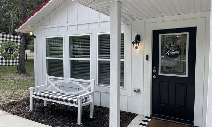 Dunnellon Cabaña | Adorable Cottage Next To Rainbow River & Blue Run!
