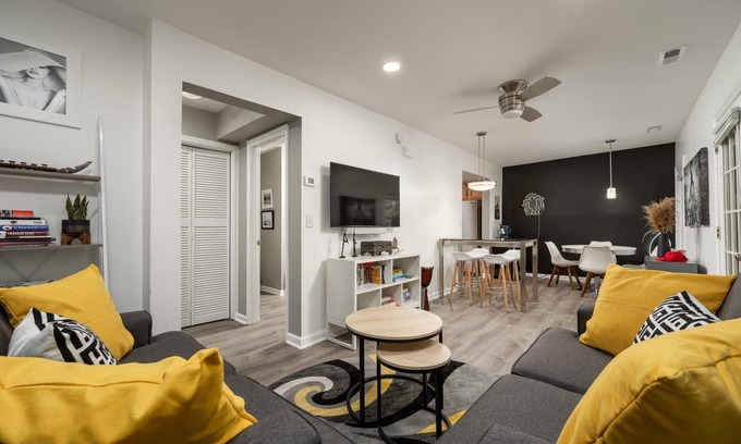 Rehoboth Beach Cabaña | ADORABLE COTTAGE "IN-TOWN" REHOBOTH BEACH -510B REHOBOTH AVE.