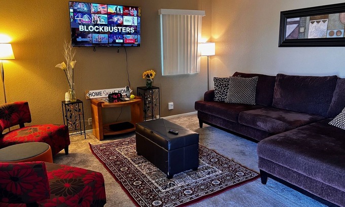 Stockton Casa | Adorable Home for Family.
