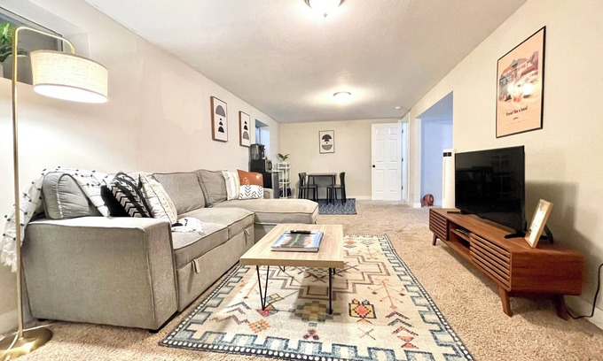 Aurora Apartamento | Adorable, Peaceful & Updated Guest Suite