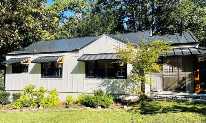 Smyrna Casa | Adorable Smyrna | Vinings Bungalow minutes from The Battery, Buckhead, Midtown+!