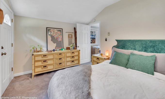 The Centre Apartamento | Adorable Updated & Private Apartment - 2 minutes from Tweed
