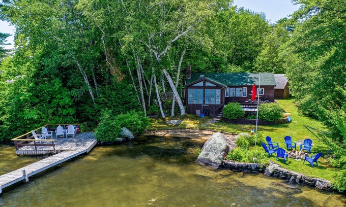 Moultonborough Casa | Adorable Winnipesaukee Lakehouse and Guest House for 12