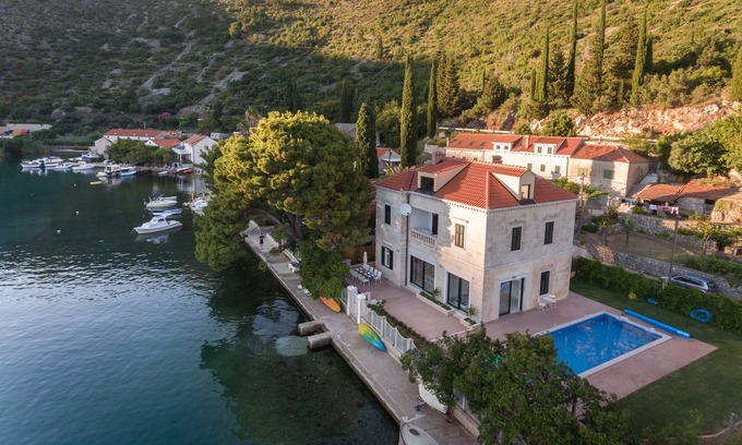 Zaton Villa | Villa totalmente equipada en una excelente ubicación, a solo un paso del mar Adriático