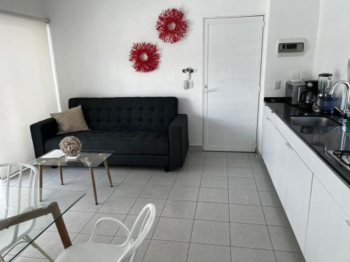 Granjas del Marqués Apartamento | Adults Only Condo Close to the Beach