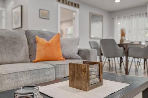 Terrace Park Casa | Adventure Awaits in Tampa Bay with Beautiful Decor 4BR with Backyard Oasis Near Busch Gardens & Adventure Island
