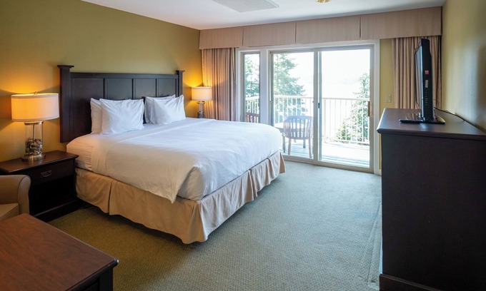 Rosario Hotel | Adventure Awaits—Secluded Orcas Island Stay | Hillside 1941