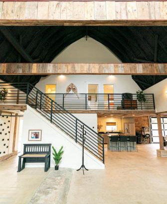 Bella Vista Casa | Adventure Barn-On Fixer to Fabulous-Outdoor Oasis
